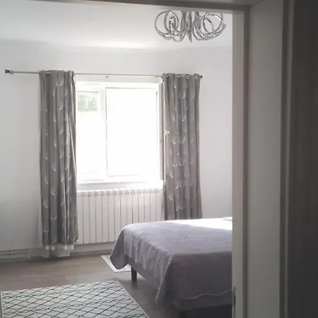 Haq House Alloggio in famiglia *