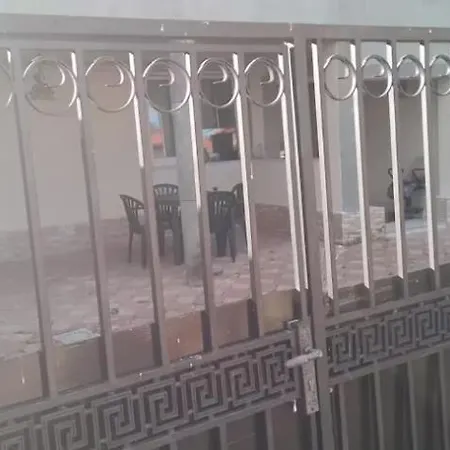 Haq House * Bucarest